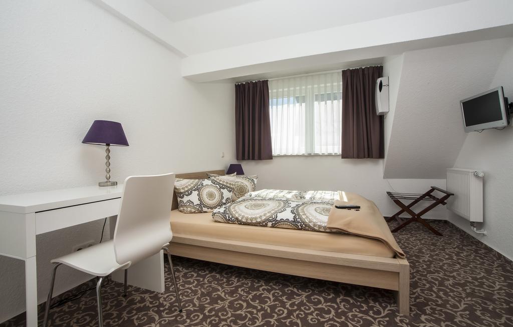Pension Lok-Inn Walluf Phòng bức ảnh